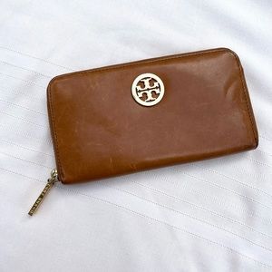 Tory Burch DENA Continental Wallet Full Zip Leather